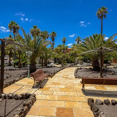 Guestready - Renovated Retreat With Communal Pool Daire