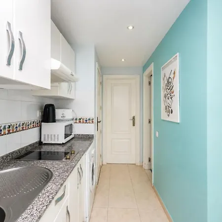 Guestready - Renovated Retreat With Communal Pool